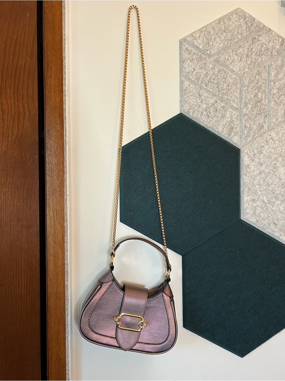 Women's Metallic Mauve Shoulder Bag with Gold Chain